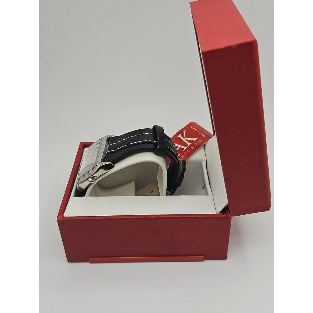 Ladies Anne Klein watch New with Tag